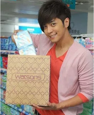 明星|男明星们，放过女人的内衣吧！