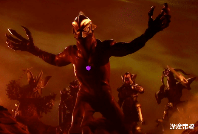 迪迦·奥特曼|同样是被总部知道身份,为何大古全身而退,飞鸟被囚禁造奥特曼?