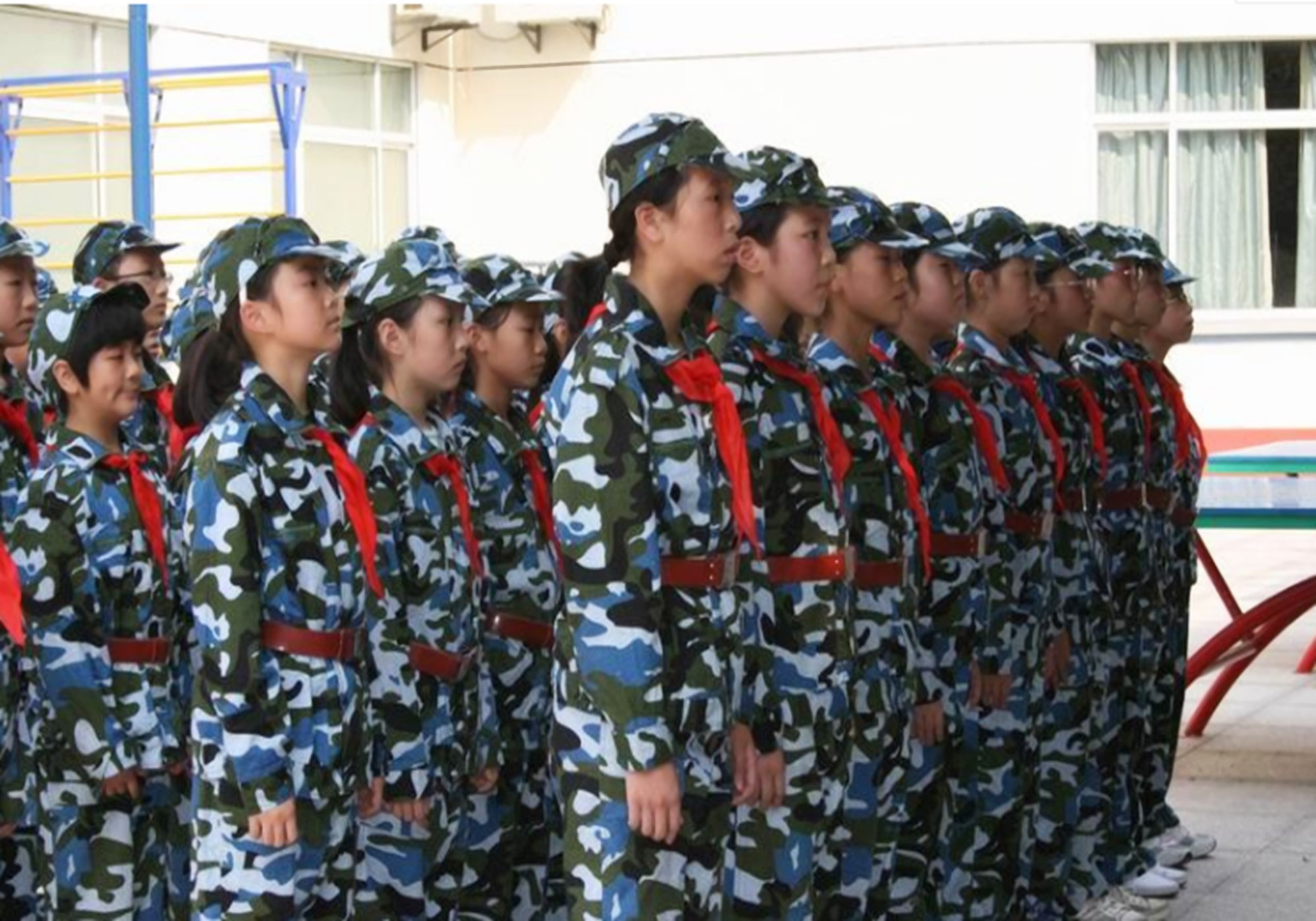 大学生|成绩一般也能有“铁饭碗”,3所军校供你选择,毕业后不愁找工作