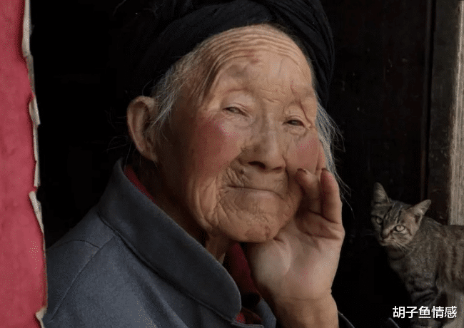 廊坊 70岁父母找到亲生女儿:你有义务为我们养老,30岁女儿: 想都别想