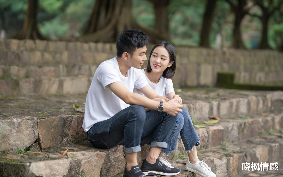 晓枫情感 男人到了中年，最迷恋哪种女人？他们给你答案