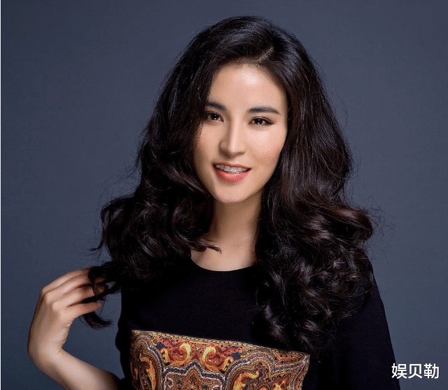 张馨予|《功勋》郭涛孙茜被夸，其实还有一个“影坛无冕之后”更该夸一夸