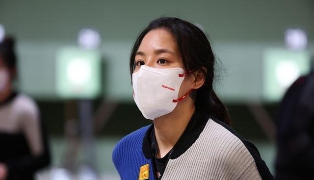 杜丽|她是射击颜值担当，曾被杜丽嫌弃“不稳重”，争首金预赛就崩盘