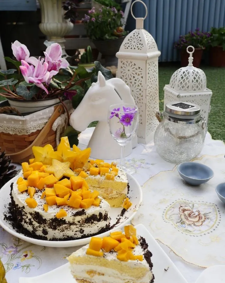 4年前，毫不犹豫买了这个带60㎡露台的房子，开始DIY改造小花园