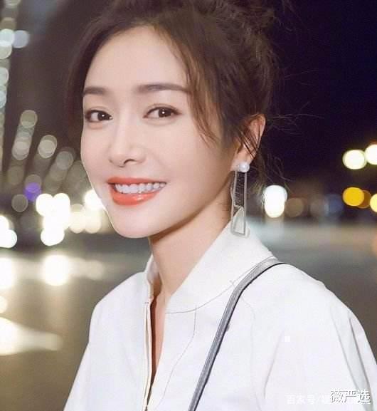 护肤 49岁李英爱罕见素颜，卸妆前后无差别，竟是用了这个小妙招