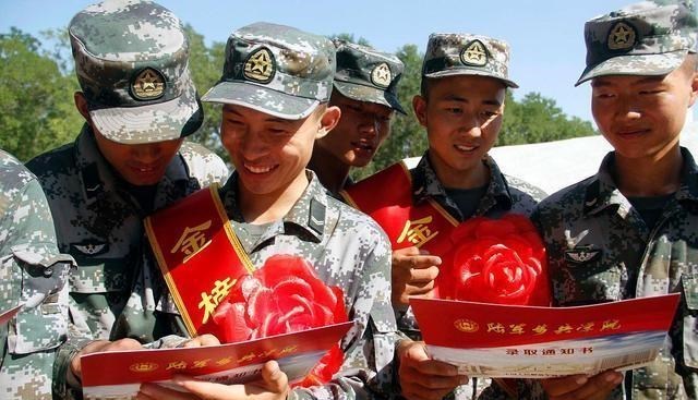 新兵|当兵走“直招士官”和“义务兵”哪个好？其实还有另一条路可走