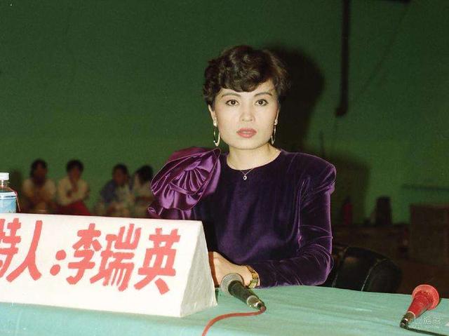李瑞英|当年, 李瑞英儿子坠楼,央视演播厅里的她,强忍悲痛仍坚守岗位!