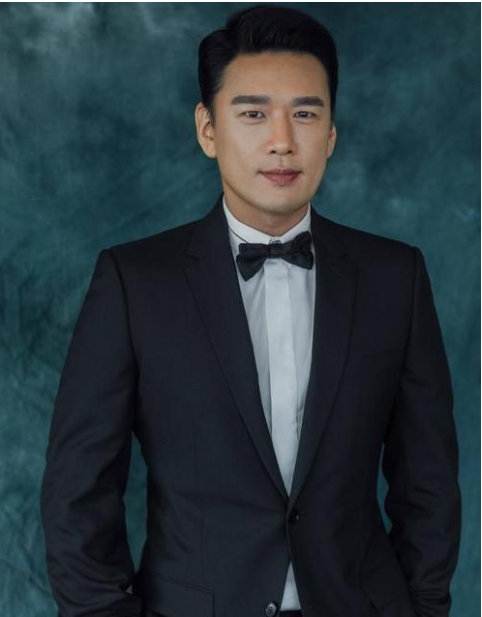王耀庆|他是相貌最“贵气”的演员，演不了穷人，拍戏连西装都是私人定制