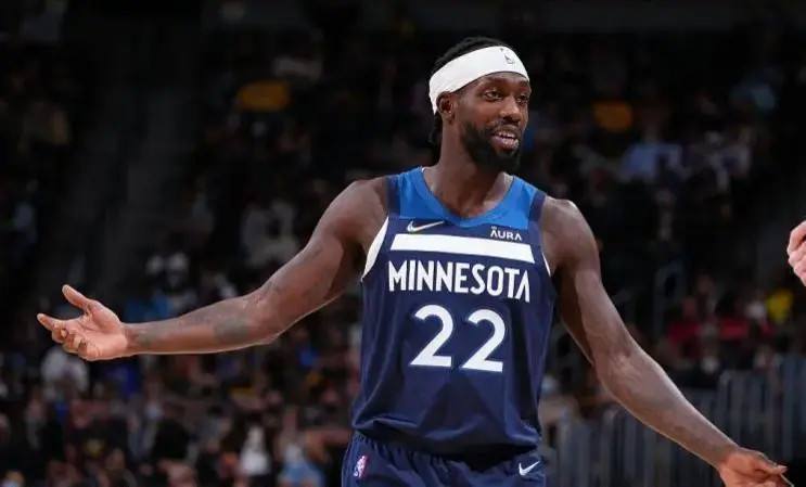 貝弗利|貝弗利嘲諷威少：?jiǎn)螆?chǎng)9次失誤在我看來(lái)就是恥辱，我們雖敗猶榮