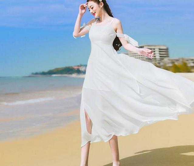 泡沫说情感|心理测试：4件连衣裙，去海边你会穿哪件？测你的深情会换来什么