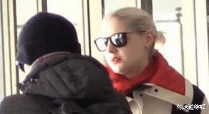 撒贝宁|撒贝宁妻子大变样, 和结婚时差别太大, 洋媳妇“保质期”太短?