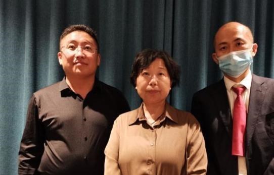 杜新枝|杜新枝粉丝被打入院，鼻梁软骨被打断，有网友质疑是许敏粉丝所为