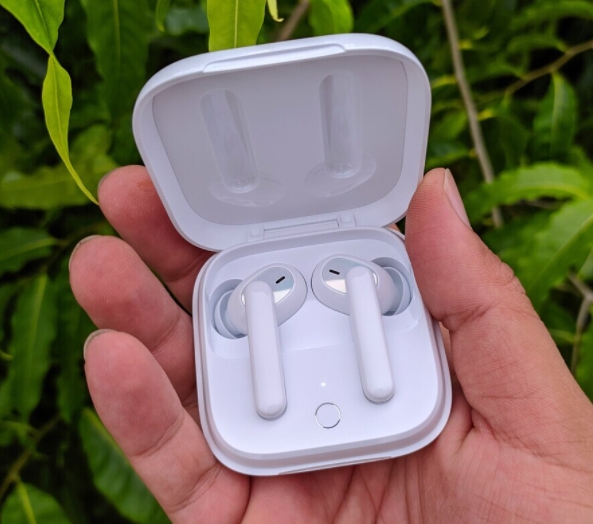 |真无线耳机选哪款好，迭代后的真无线耳机音质清晰度很高