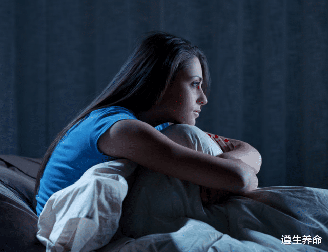 肠胃 长期不吃晚饭的人,除了会变瘦,或还有这3种变化