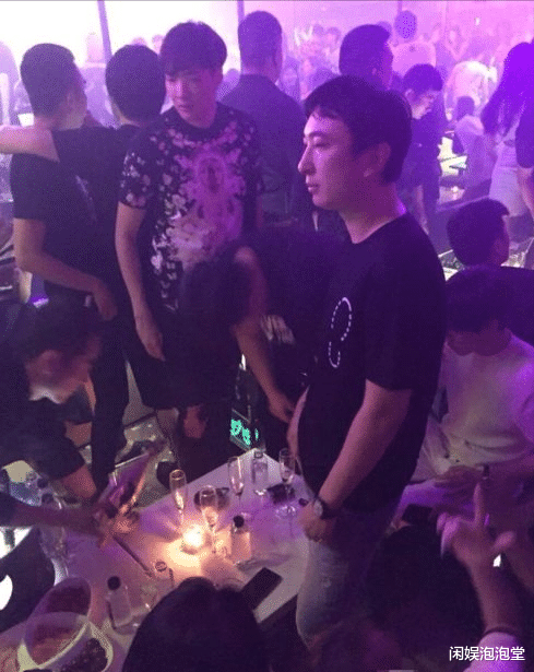 赵子易|“狗保姆”熬走多任女友,人仗狗势的赵子易,和王思聪是啥关系?