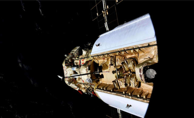 国际空间站 对接上了又出意外！俄实验舱莫名其妙点火，国际空间站短暂失控