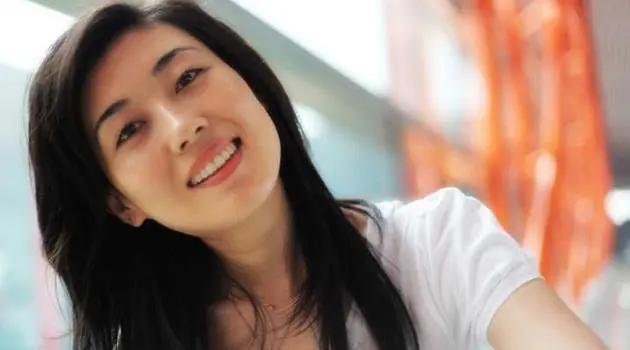 主持人|主持人李红:山村姑娘打拼进央视,没有嫁富二代,老公是大学老师