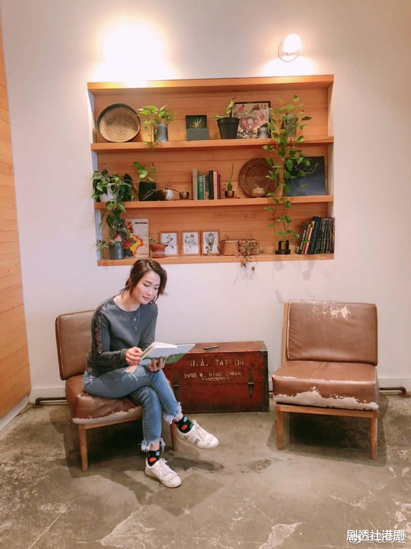 袁彩云|45岁TVB前港姐久违晒素颜照，退圈十多年，终嫁豪门成阔太