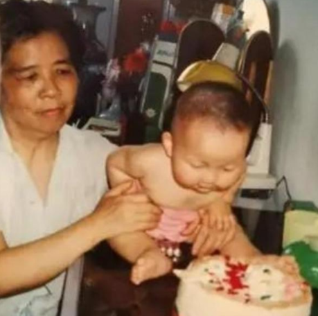 李昕言温度空间|许敏：姚策从小到大的错都是我帮他承担，一分钱的活也不敢让他干