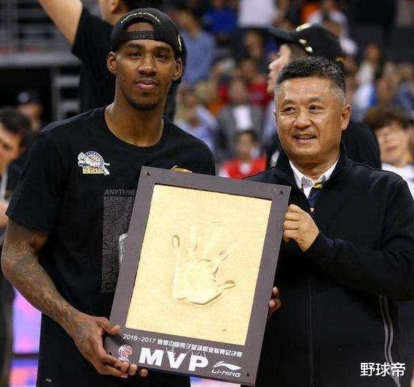 新疆維吾爾自治區(qū)|32歲，簽約發(fā)展聯(lián)盟，曾是廣東的噩夢！他在CBA是什么水平？