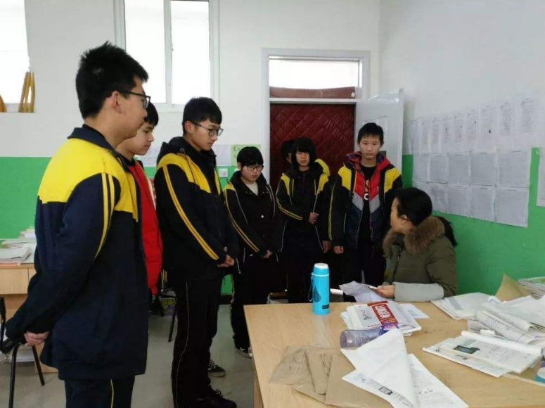 考试|高考体检要“全脱光”？身高不到1米5不能考试？学生难以接受