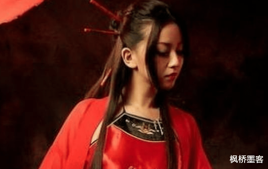 “下海系红绳,从良断青丝”,此话何意?看完才懂青楼女子的无奈