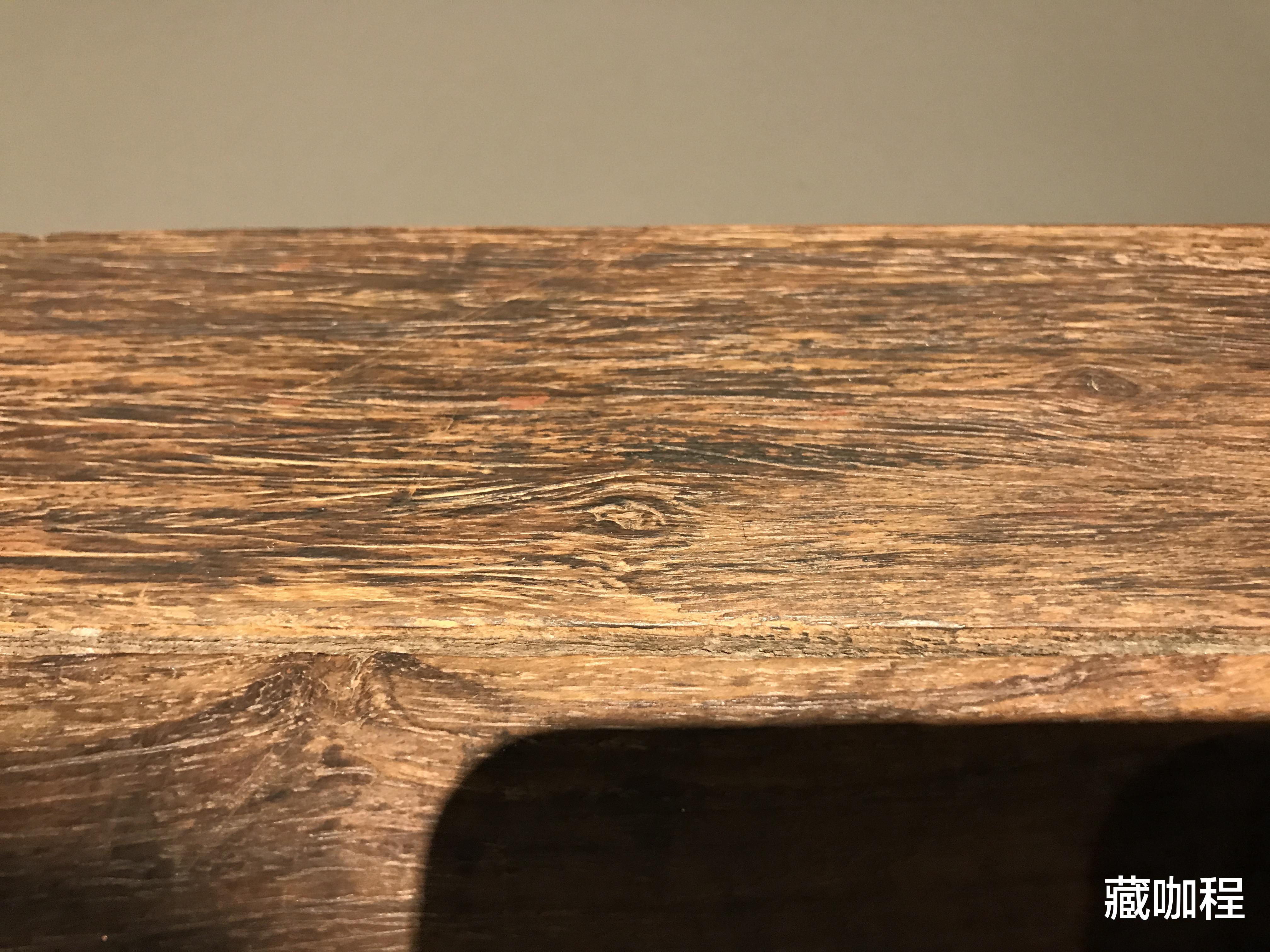 |这么粗糙的表面，您敢认它是黄花梨么？