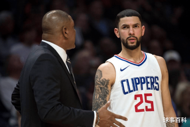 小里弗斯|勇士解說嘲諷小里弗斯：他靠教練爸爸拿過一份大合同