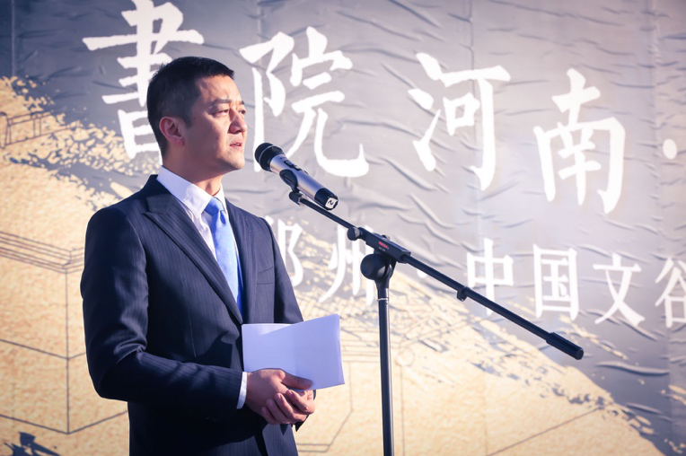 |李亚鹏再成被执行人！超7000万元股权遭冻结，多年地产大亨梦难圆