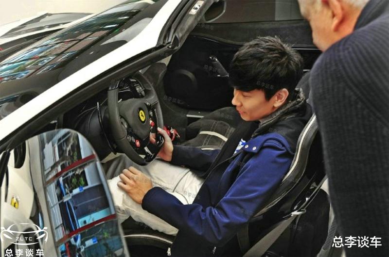 林俊杰|林俊杰拥有赛车驾证，爱车数量比肩林志颖，他平时开什么车？