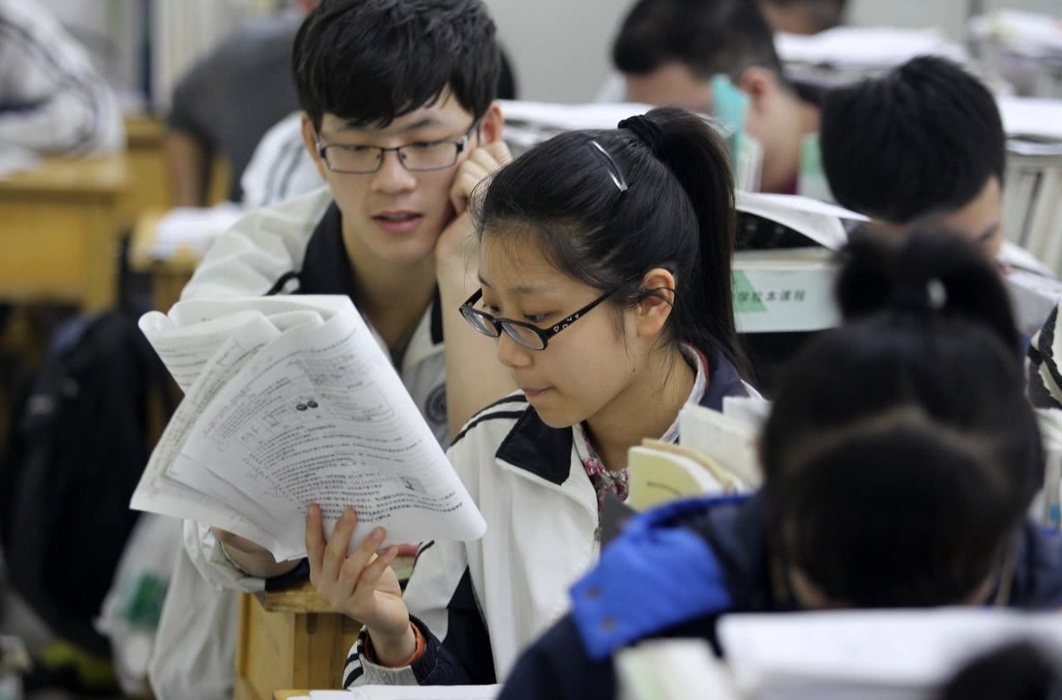 考试|高考结束后,回收草稿纸成考生一大疑惑,直接带走不是更方便吗?