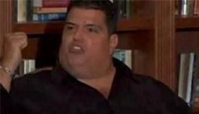 育儿心课堂|他因体型被选做卧底，潜伏24年成二把手：再不收网我就要当老大了