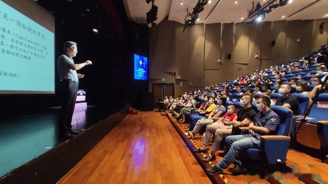 太空 珠江科学大讲堂第89讲：太空时代进太空和赶地铁差不多
