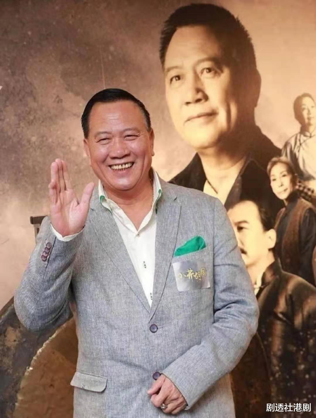 万梓良|温馨！64岁万梓良为18岁儿子庆生，感触落泪：你是我唯一的儿子