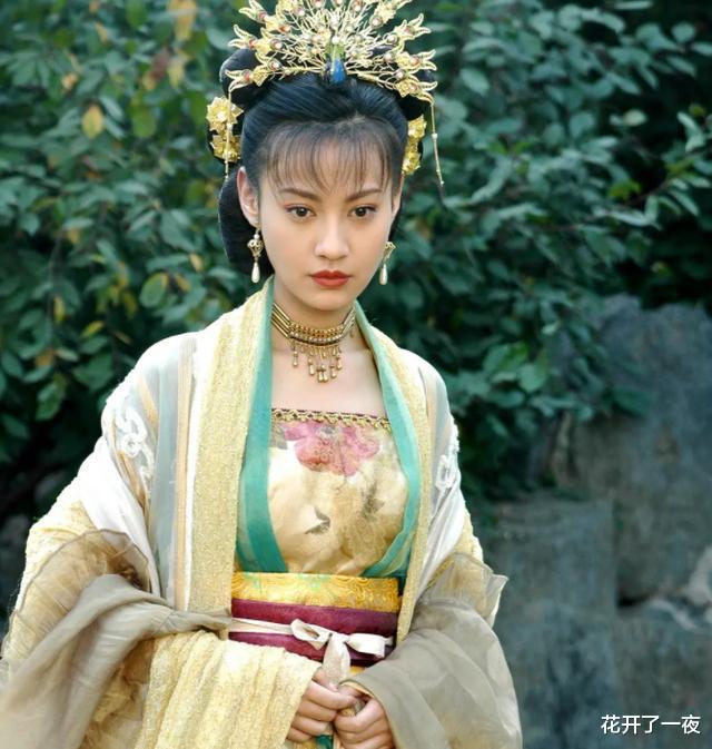 迪丽热巴|遇上这9个女星演配角，女主们都要大喊倒霉，有3个惊为天人却不红