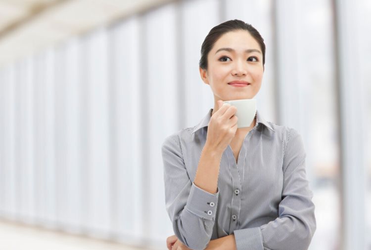 清水时尚 男人到公司探望妻子,在宿舍的衣柜里,他却发现了其他男人的用品