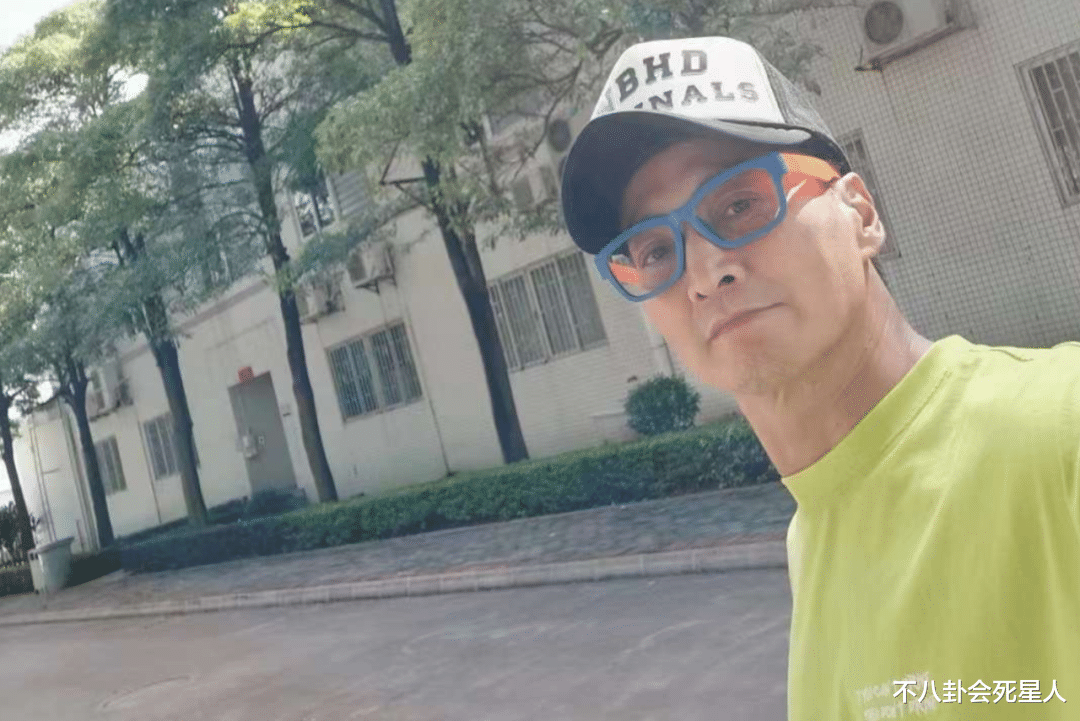 何家劲|6位香港过气艺人现状：病魔缠身、领救济金、还被嫌弃又老又没用