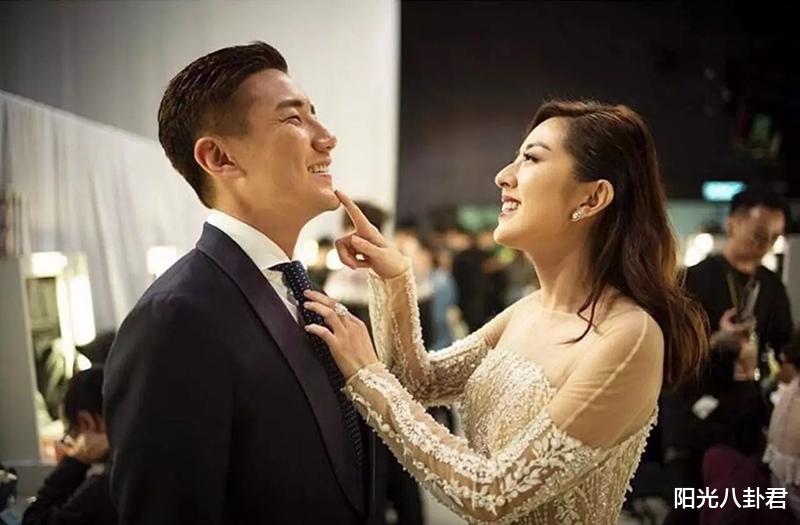 TVB男星洪永城迎雙喜臨門，婚禮上宣佈妻子懷孕四月，相戀三年在廁所求婚-圖10