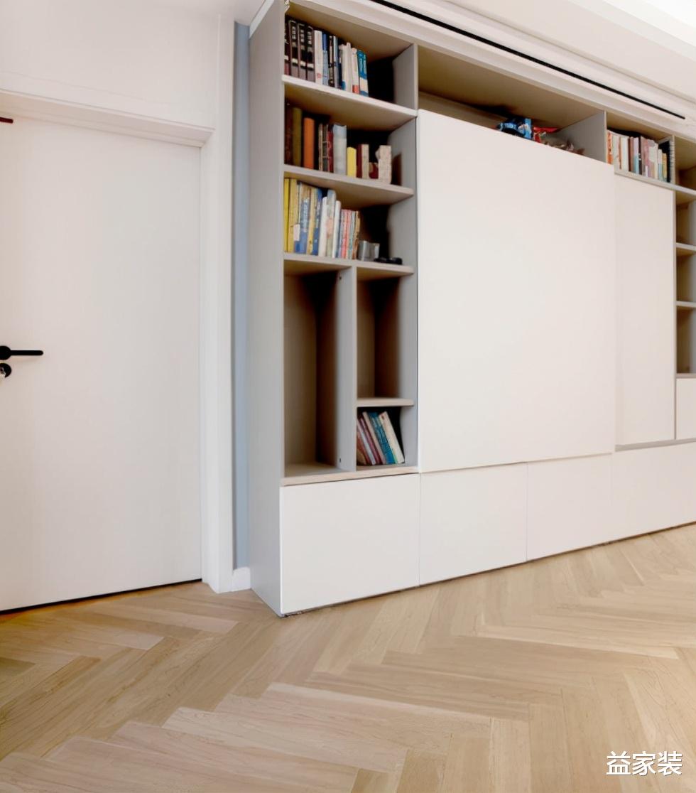 六口之家也能温馨又实用，一面电视墙，就能解决收纳问题