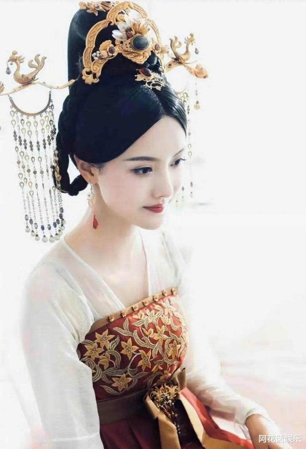 纨绔世子妃|《纨绔世子妃》终于要播了，女主张芷溪亲自编剧，男主新晋“武侠小生”