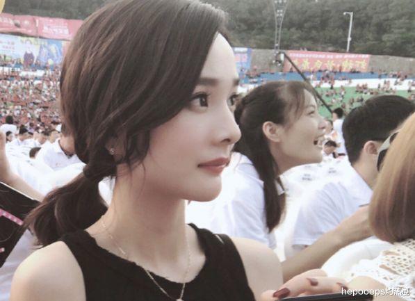 杨幂|她花6年时间整容成杨幂，不能说毫不相似只能说一模一样