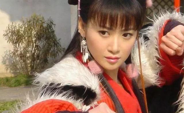 戴向宇|赘婿反派乌启豪，选秀退赛出国发展，回国改名姐弟恋娶青蛇