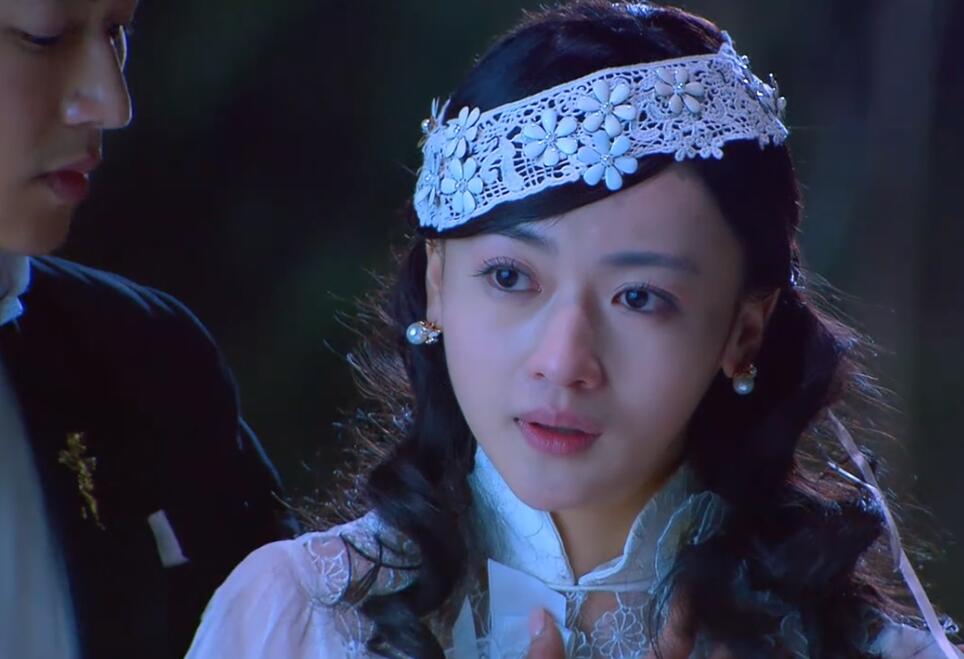 周霆琛|《烽火佳人》8年后：女主无戏可拍，男主卷入命案，女配跻身一线