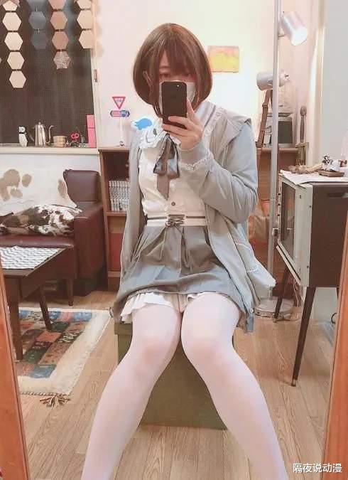 女装|40岁的日本漫画家：我因找不到女模特，所以穿起女装，结果爱上了