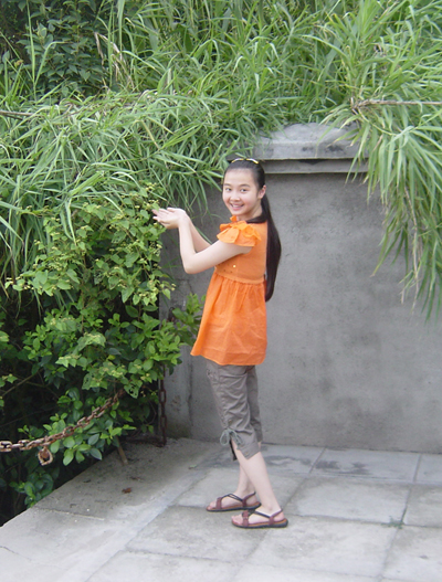 杨丽晓|童星出道的杨丽晓如今逆袭，美得不可方物，她和释小龙秘密结婚？