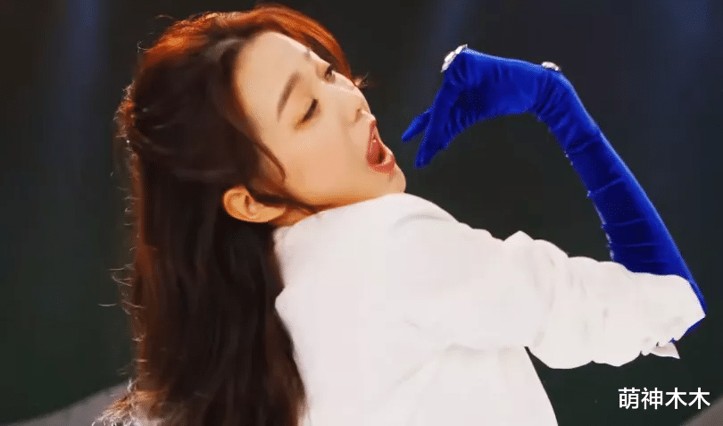 ive|韩国女团舞蹈动作令人不适，又咬手指又趴地，最小成员才14岁