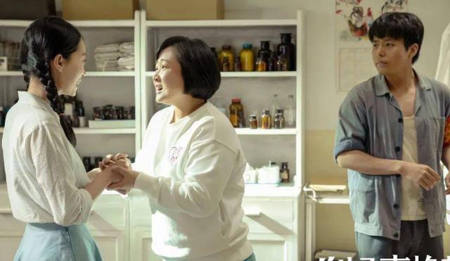 你好|《你好李焕英》有望成我国影史第一，可是贾玲吴京却都不开心