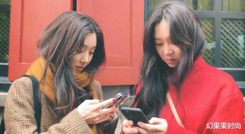 曹云金|孔晓振、郑丽媛、孙淡妃「闺蜜聚会」私照曝光！女神们随便穿都美