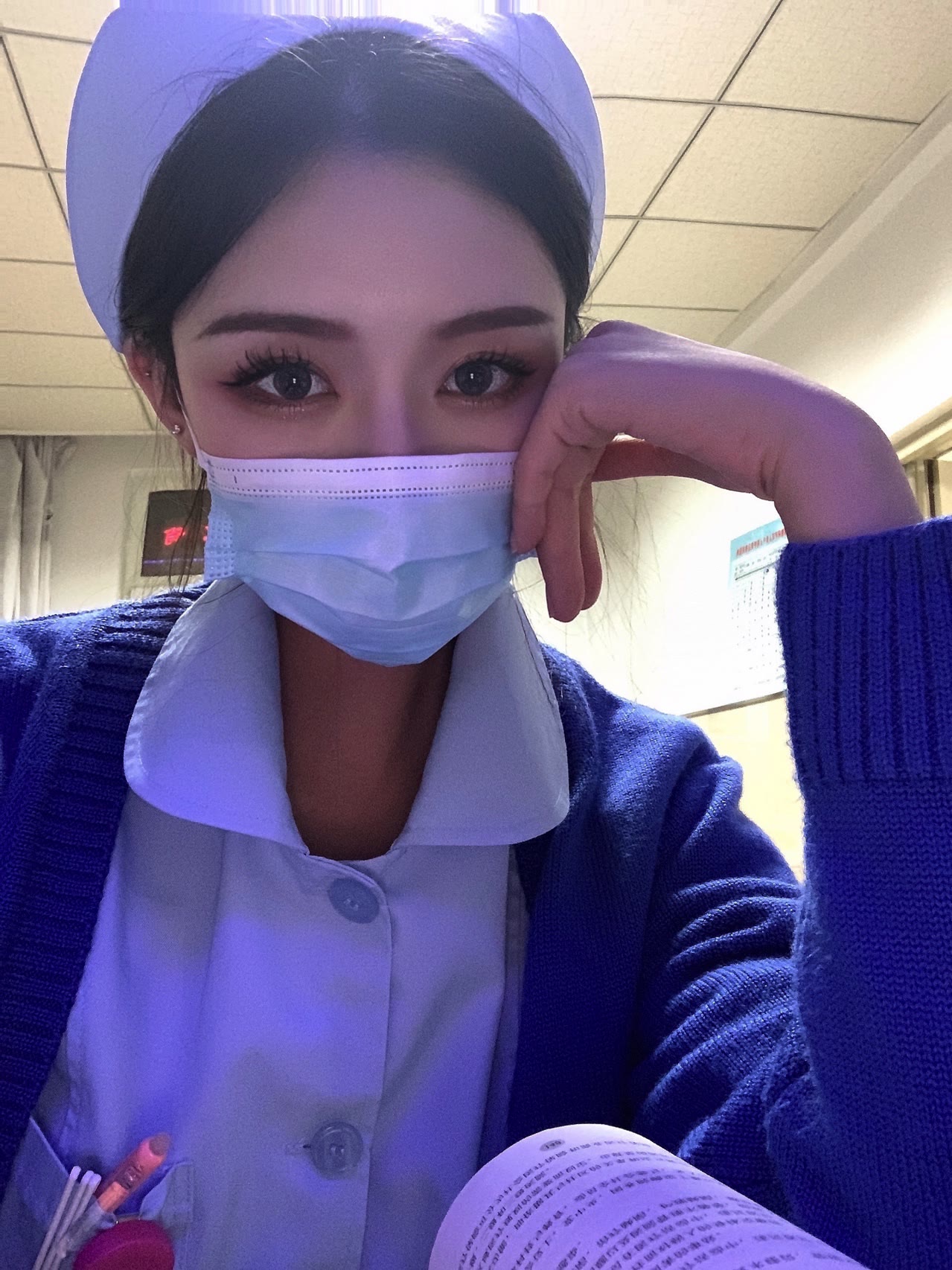 穿衣搭配|职业故事之夜班医生丨男人跑到急诊就说要打止痛药，还指定打吗啡