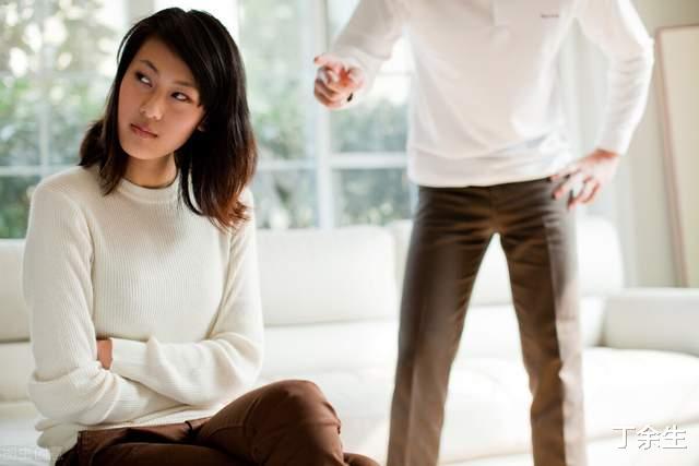 丁余生 26岁女子离婚一年纠缠前夫：说好还做情人，你凭什么跟别人订婚？